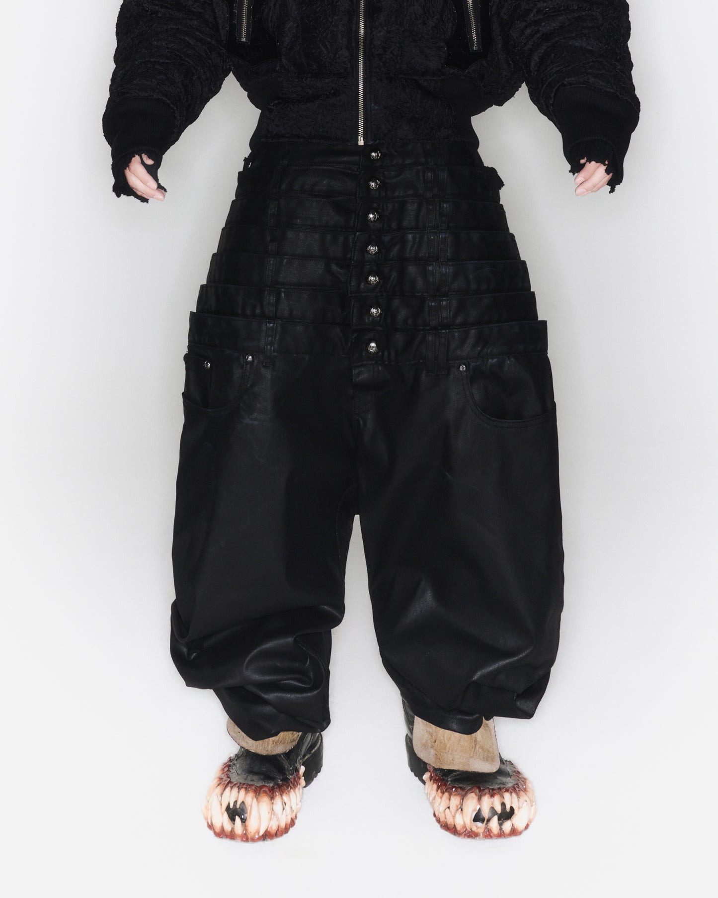 8 Backs J-Cut Pants (Black) (Available)